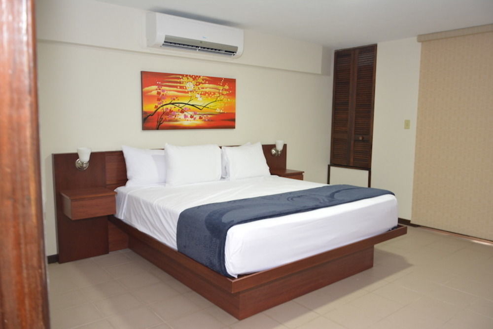The Plaza Suites Humacao Exterior foto