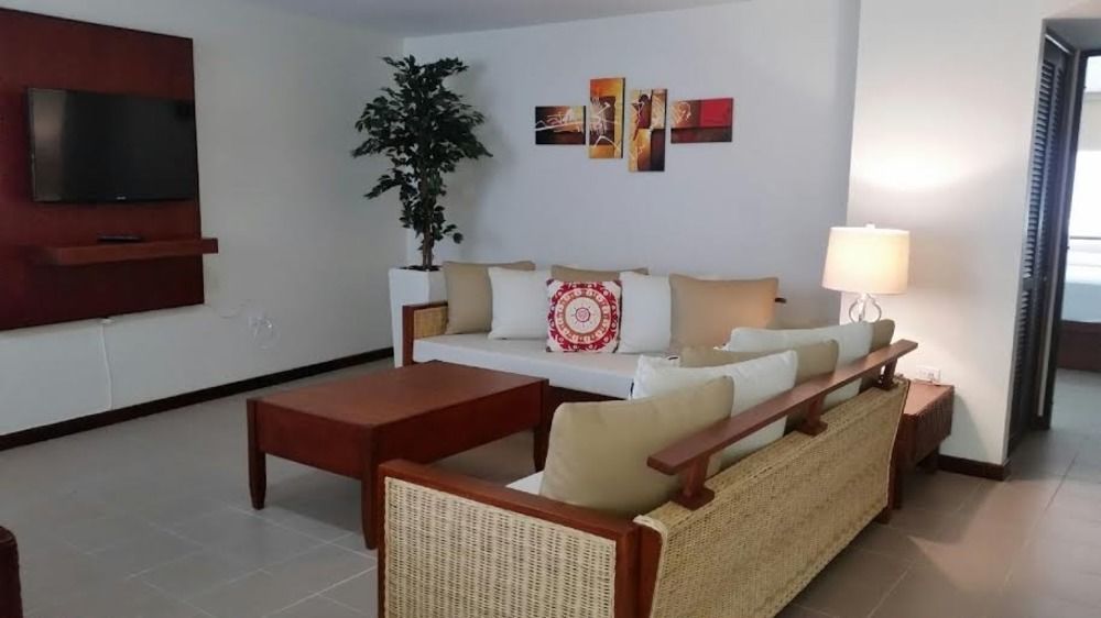 The Plaza Suites Humacao Exterior foto